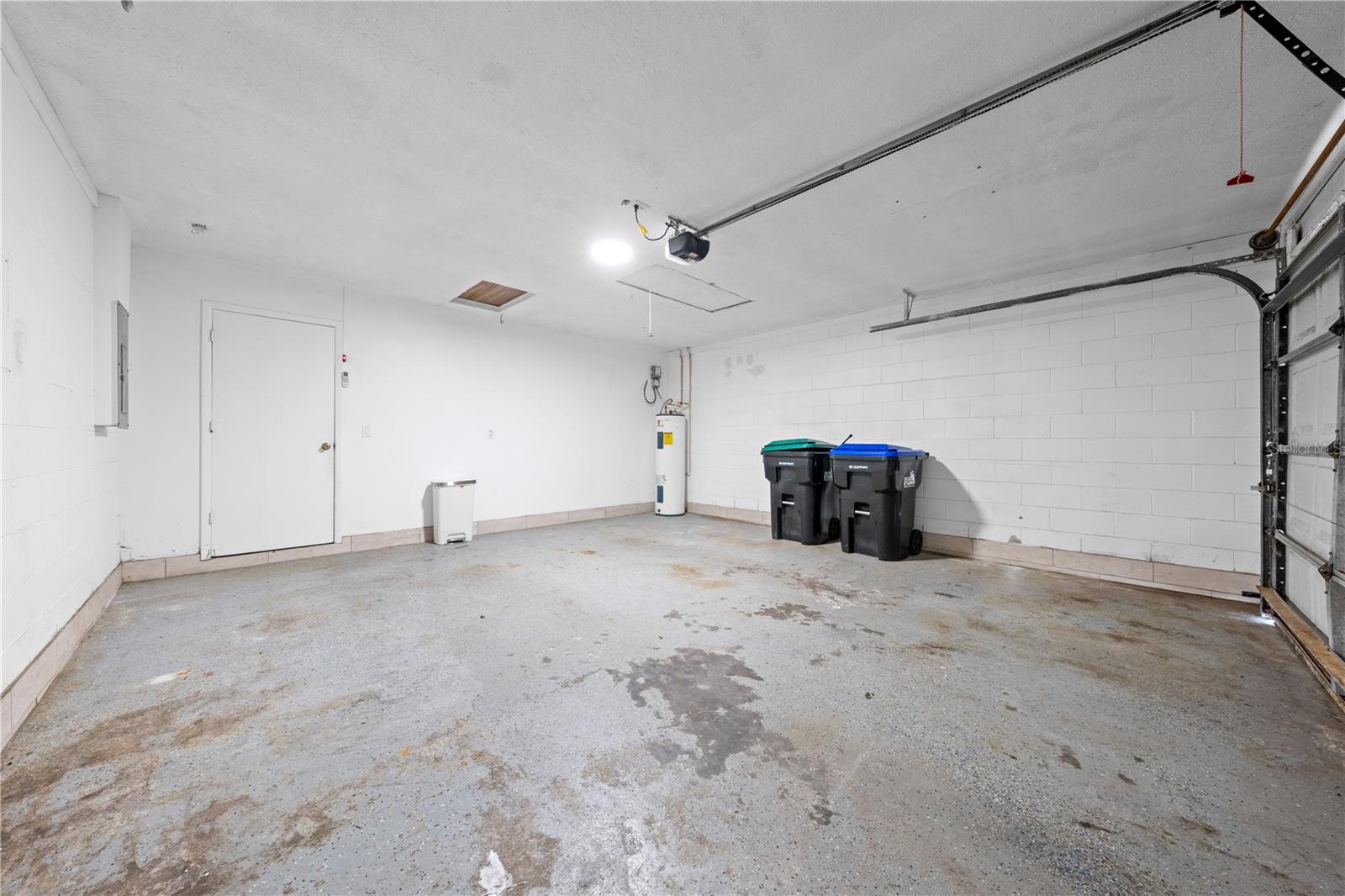 Image 16 of 49 For 8322 Cascade Oaks Drive