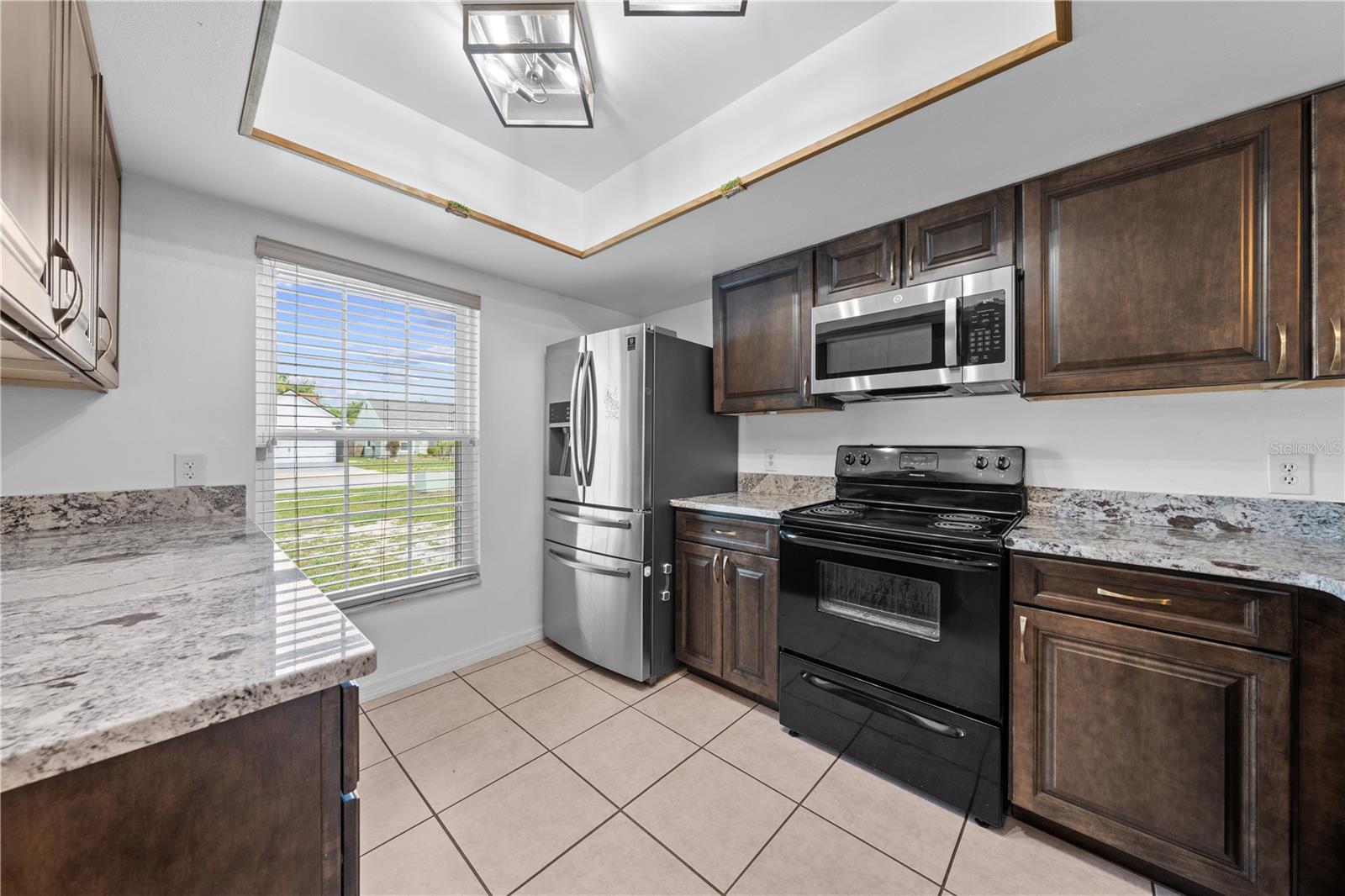 Image 21 of 49 For 8322 Cascade Oaks Drive