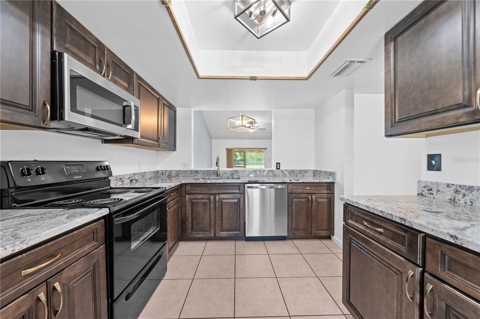 Image 25 of 49 For 8322 Cascade Oaks Drive