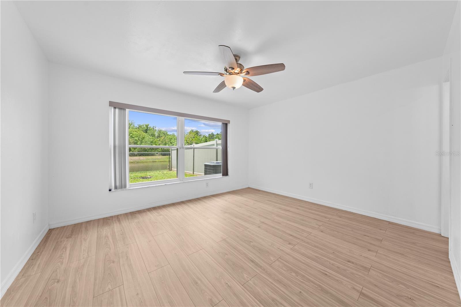Image 32 of 49 For 8322 Cascade Oaks Drive