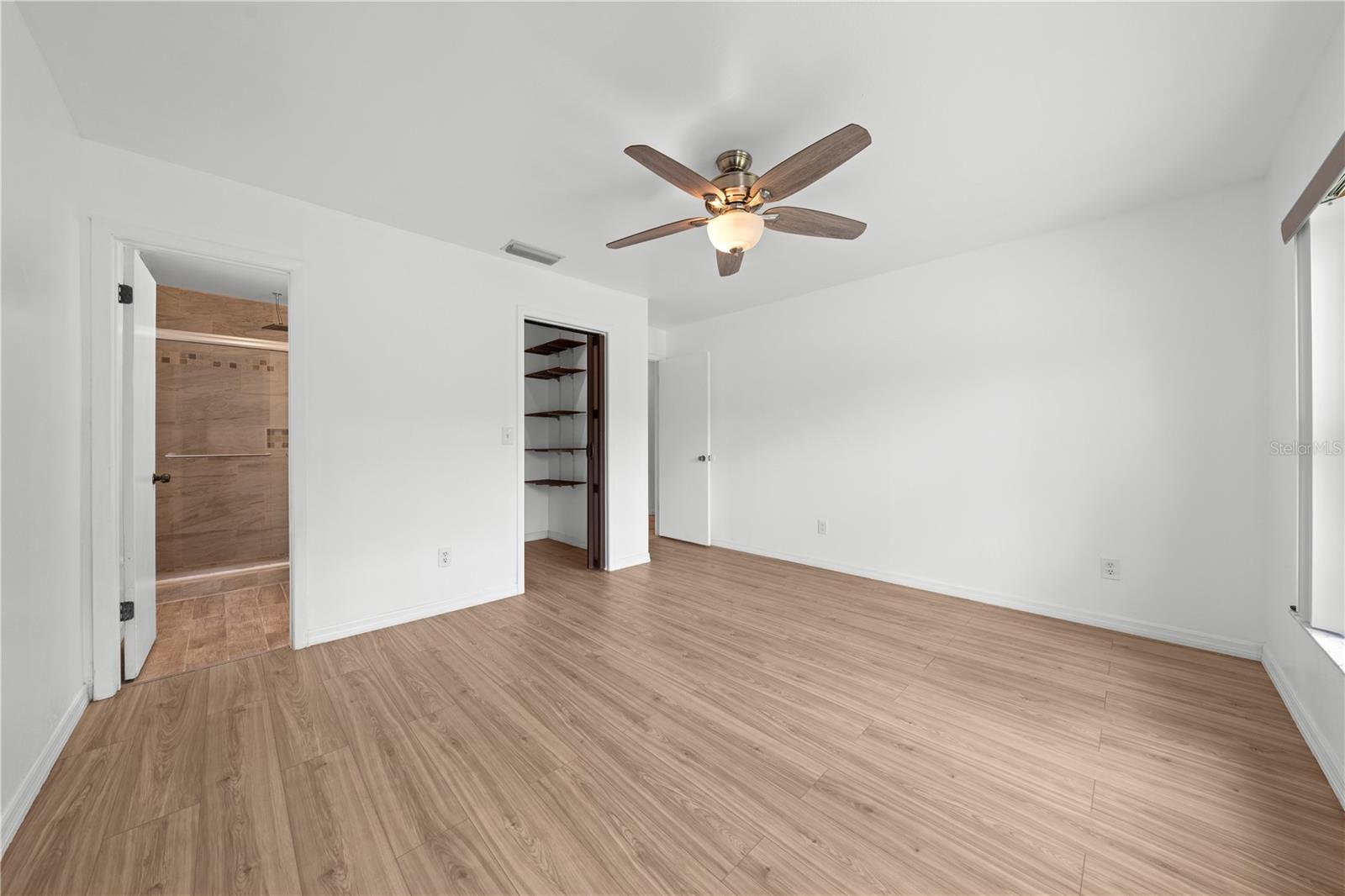 Image 34 of 49 For 8322 Cascade Oaks Drive