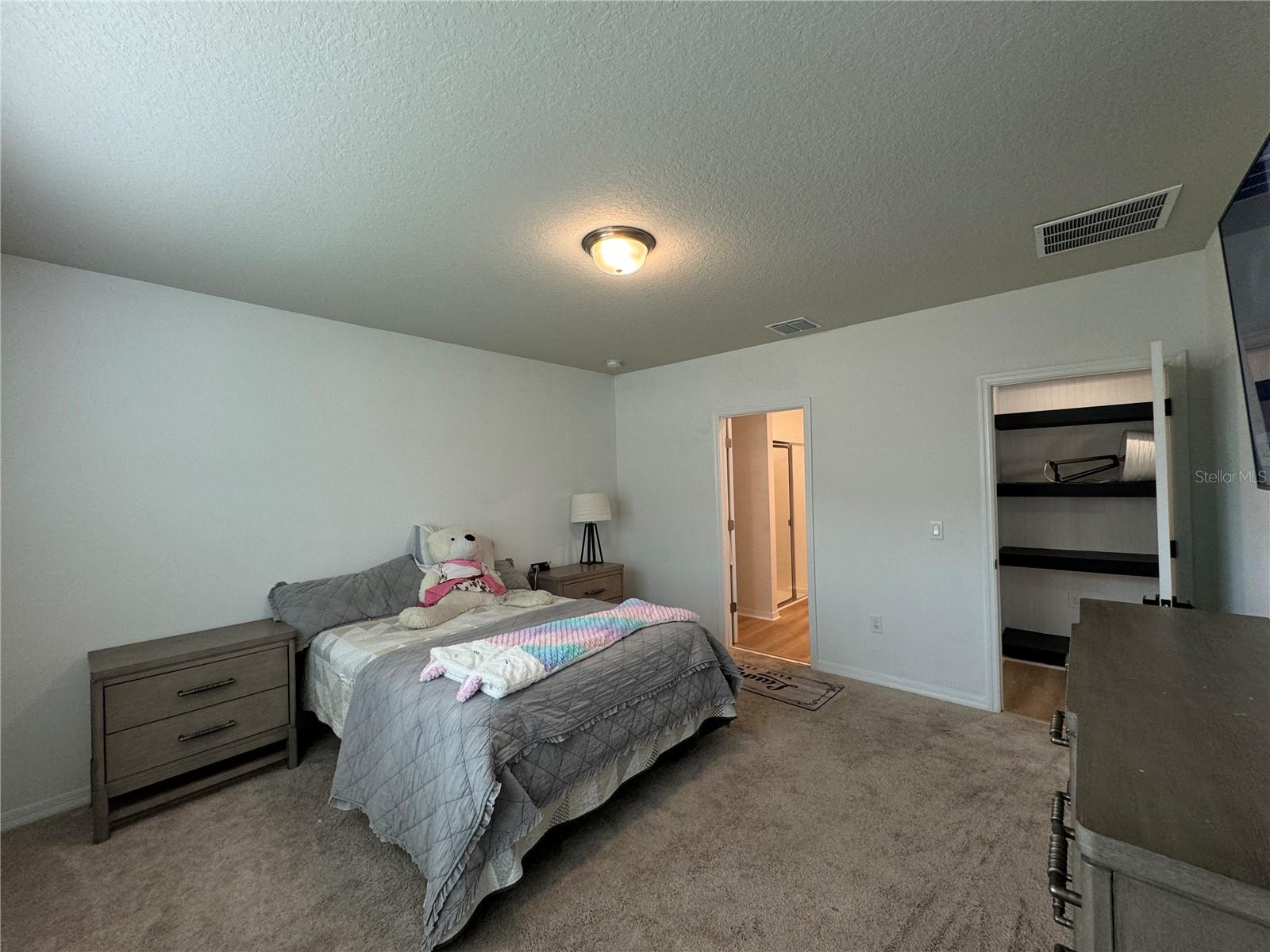 Listing photo id 9 for 3108 Cassidy Lane