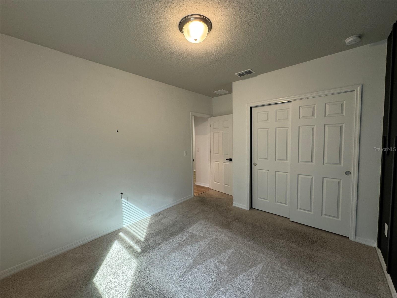 Listing photo id 15 for 3108 Cassidy Lane