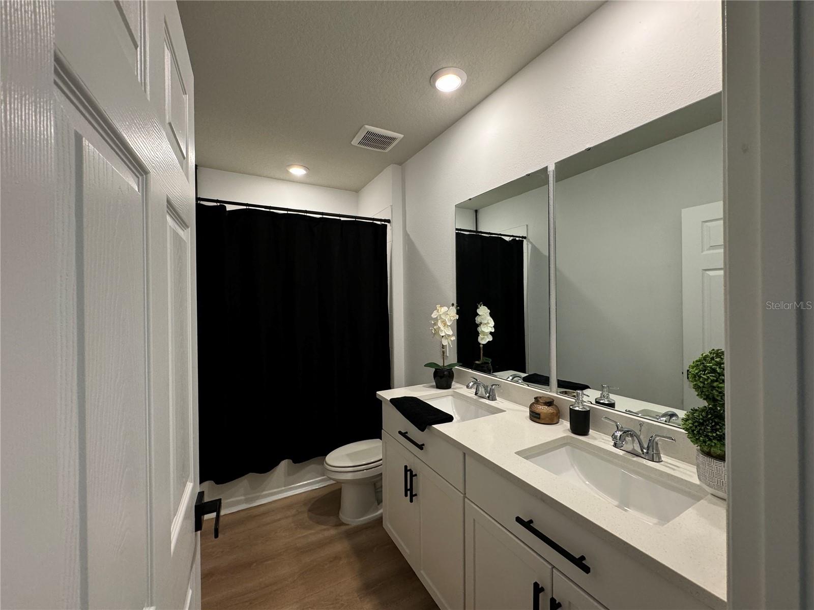 Listing photo id 17 for 3108 Cassidy Lane