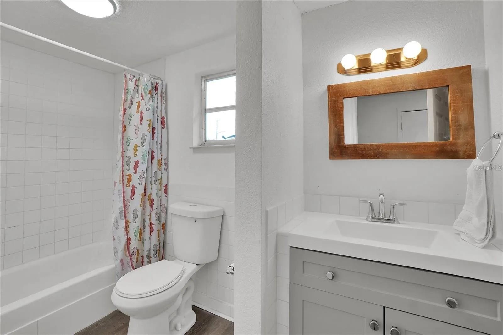 Image 12 of 19 For 181 Oak Street