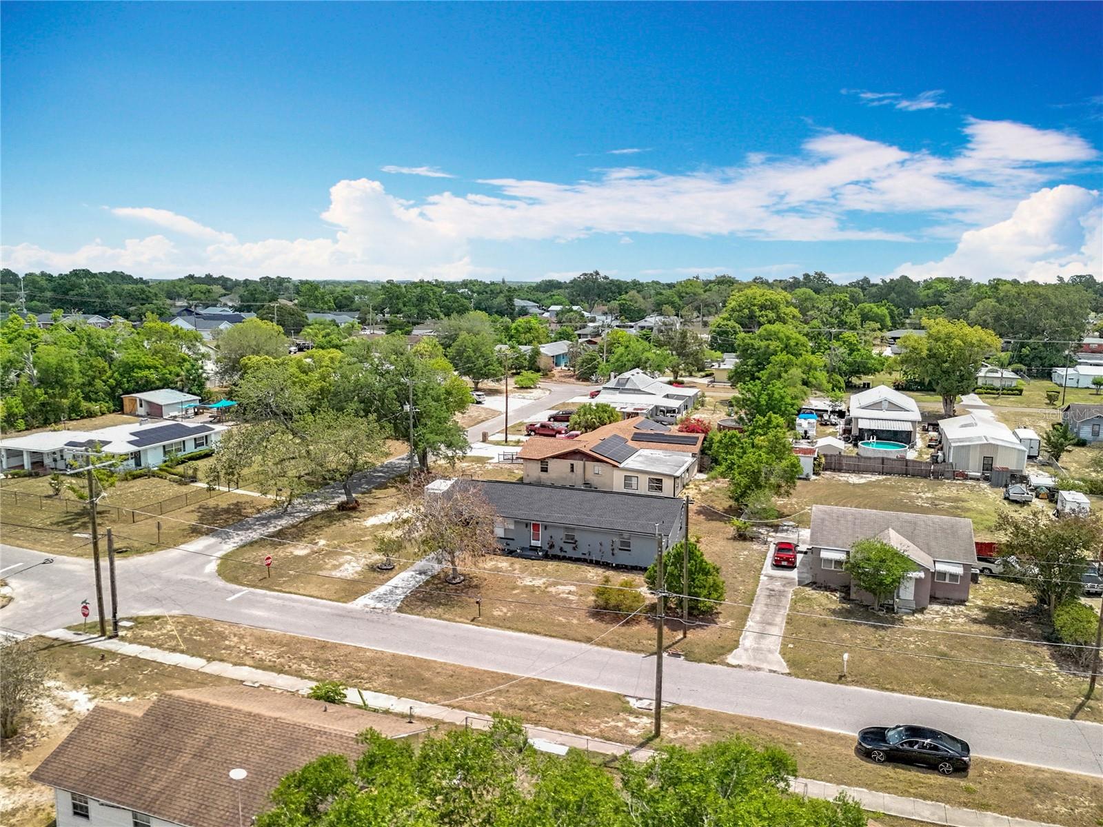 Image 28 of 48 For 320 Seminole Avenue