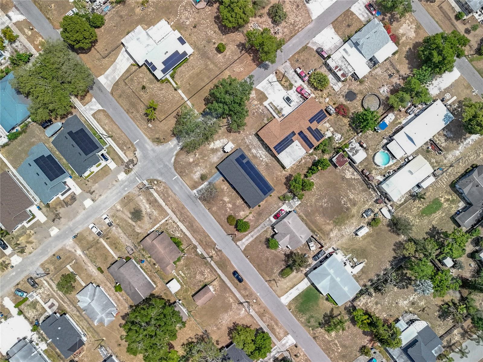 Image 38 of 48 For 320 Seminole Avenue