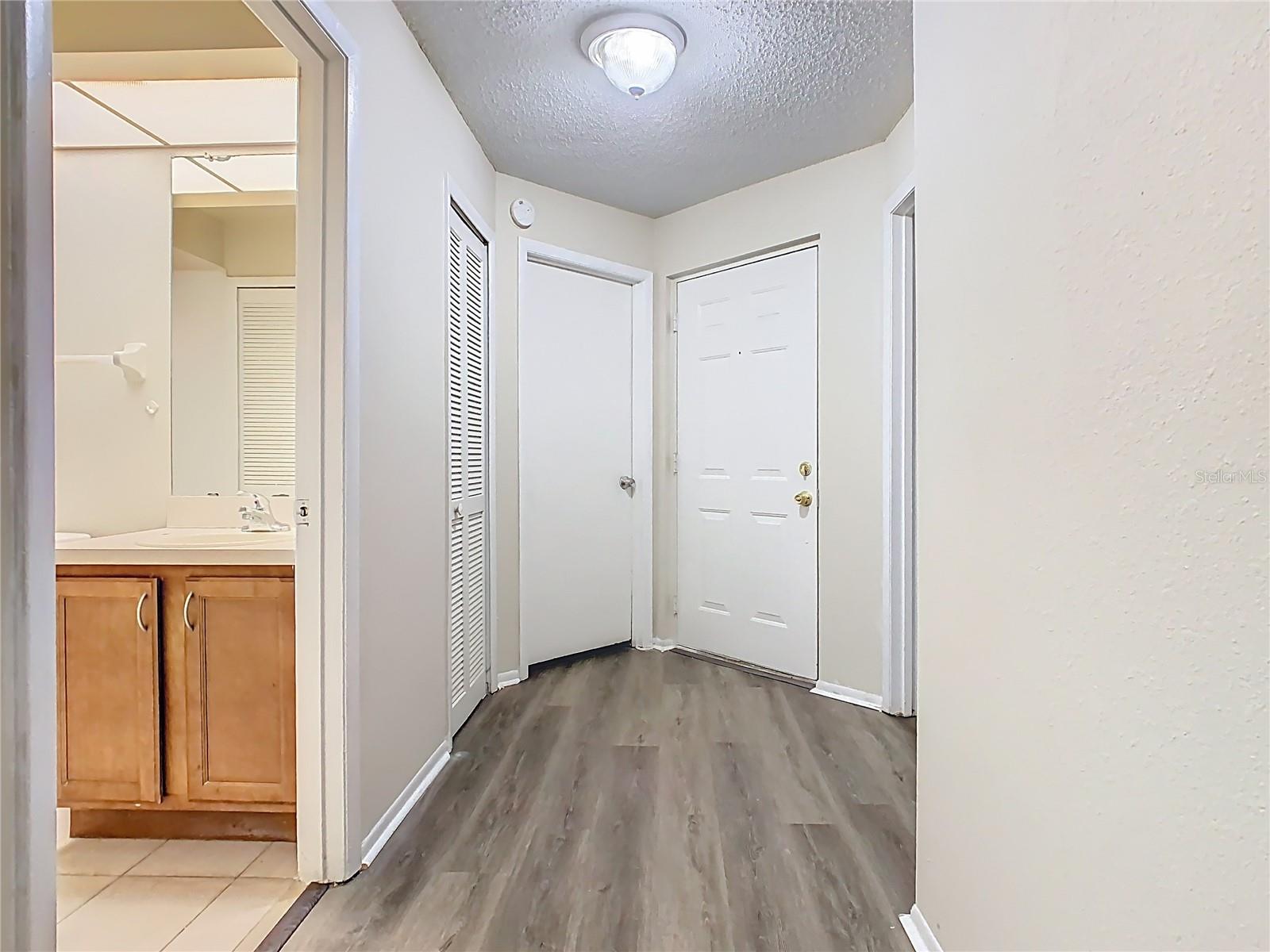 Image 12 of 45 For 7865 Sugar View Court 7865