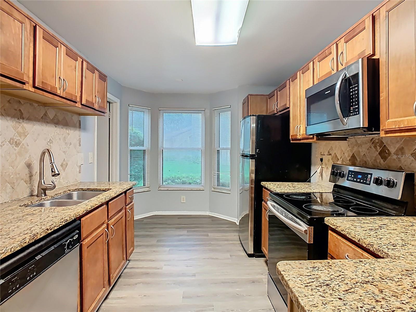 Image 14 of 45 For 7865 Sugar View Court 7865