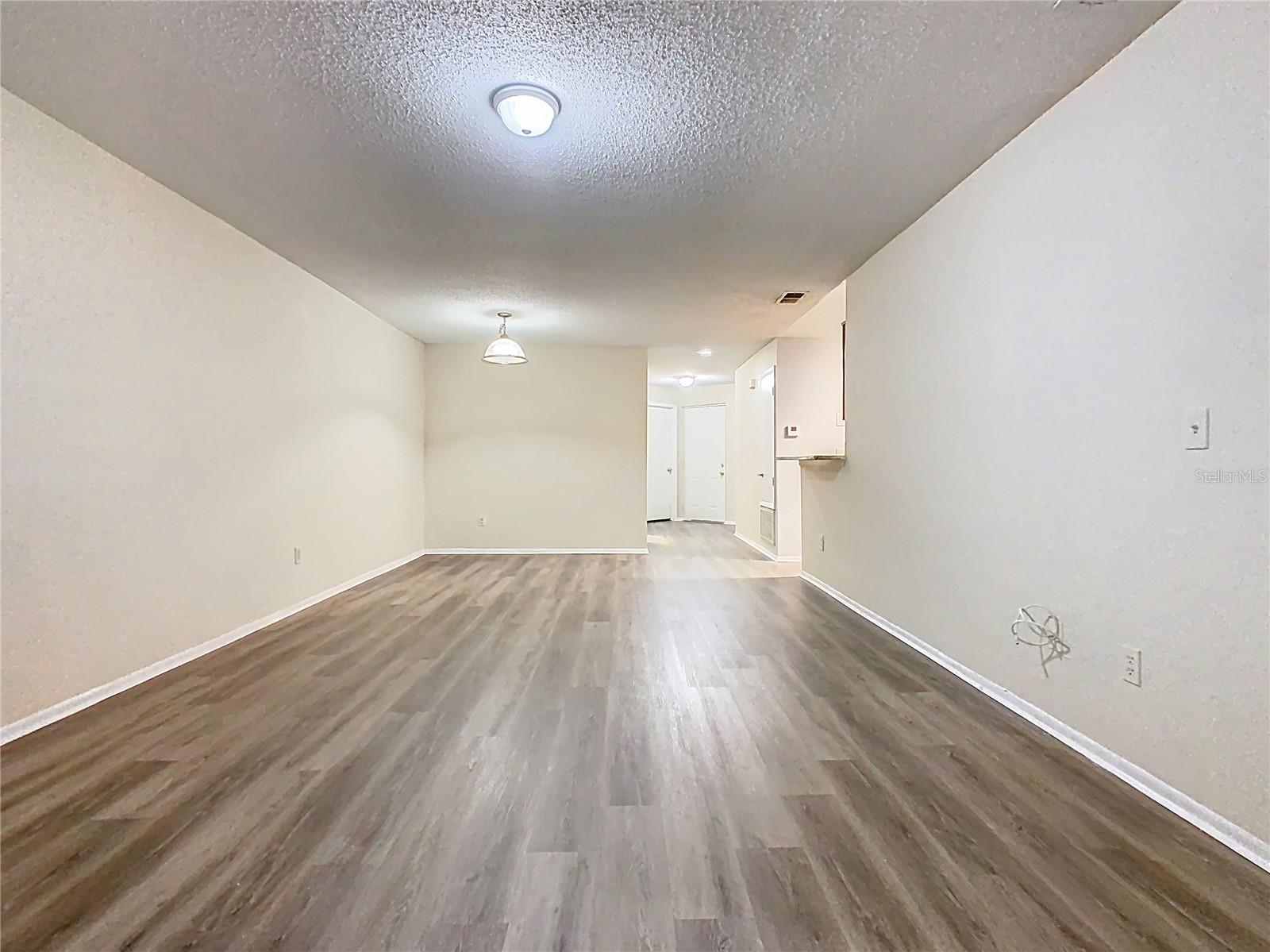 Image 17 of 45 For 7865 Sugar View Court 7865