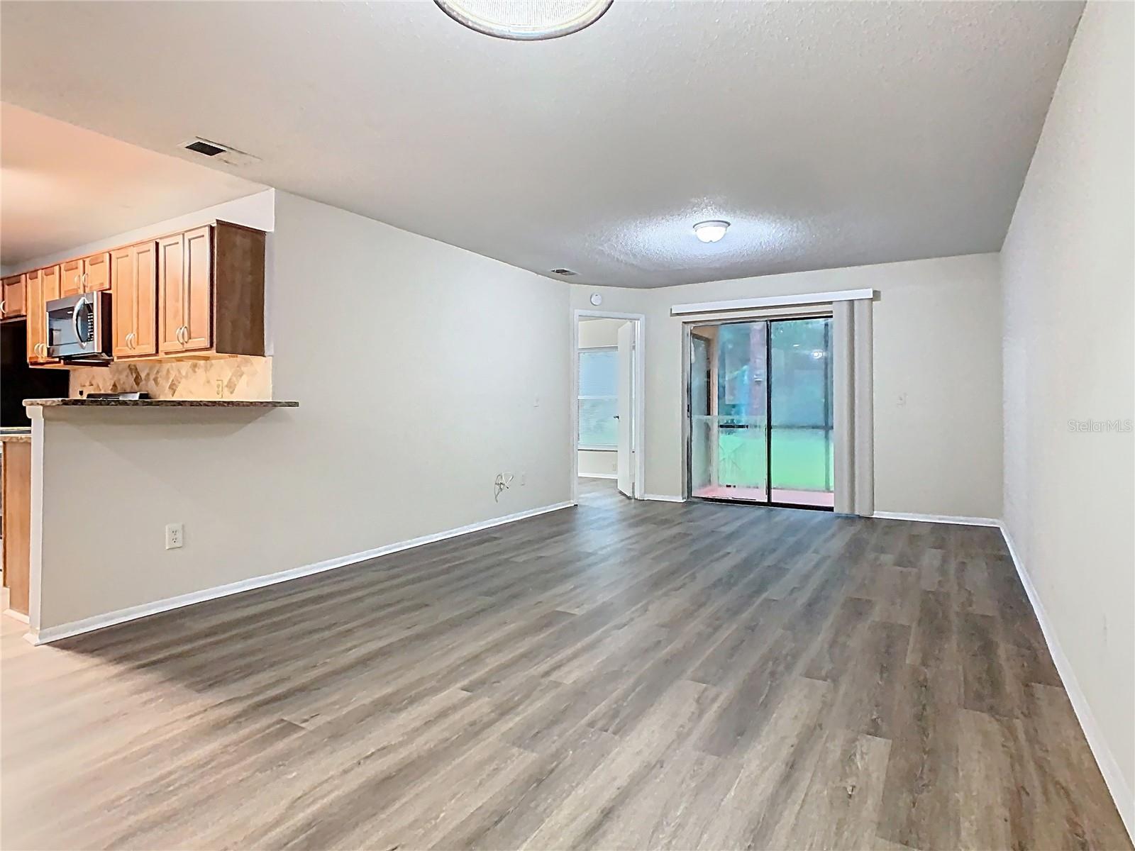Image 18 of 45 For 7865 Sugar View Court 7865