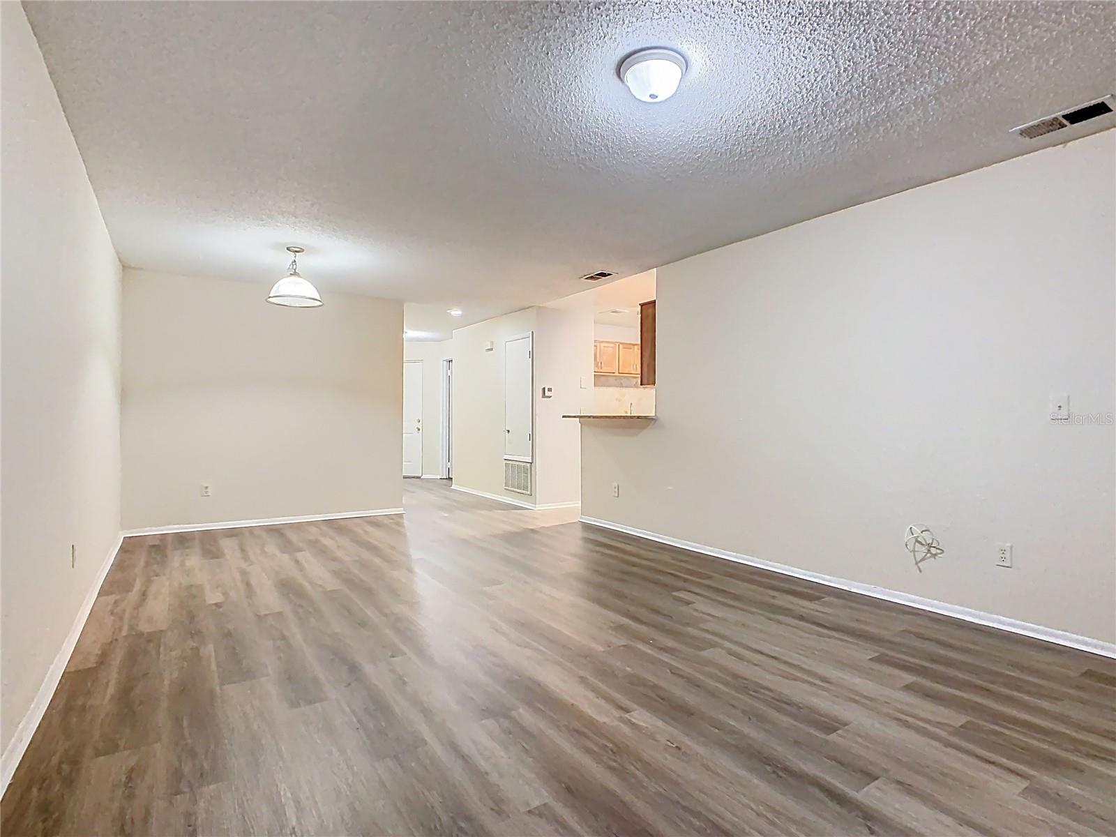 Image 21 of 45 For 7865 Sugar View Court 7865