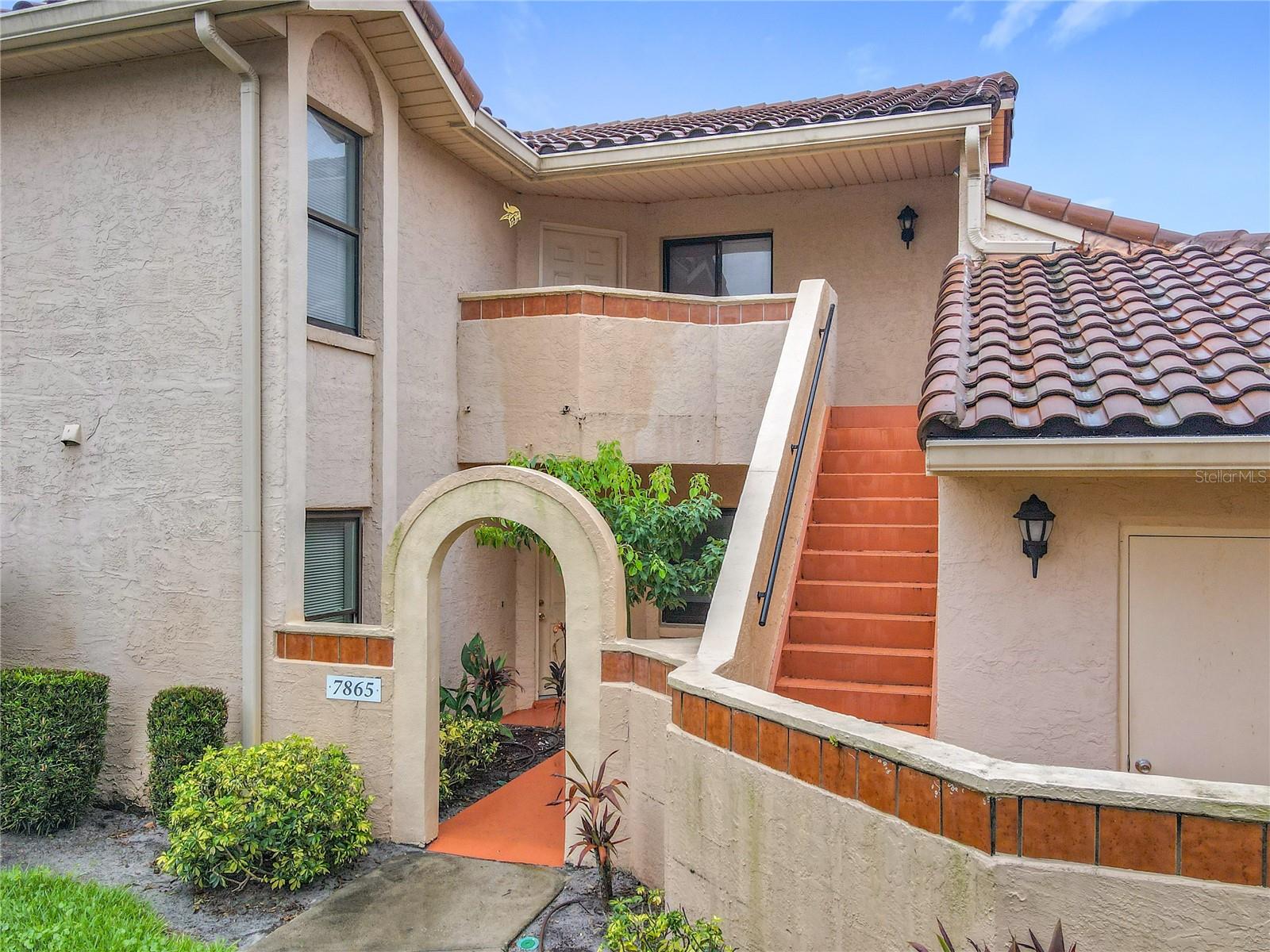 Image 6 of 45 For 7865 Sugar View Court 7865