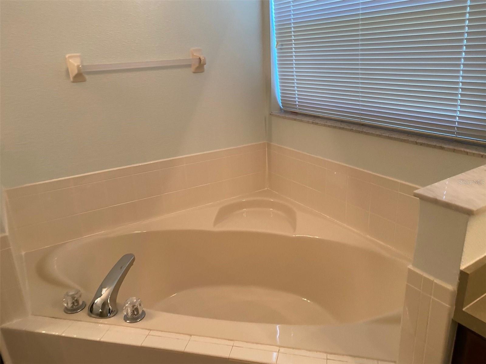 Image 7 of 9 For 2707 Patrician Circle