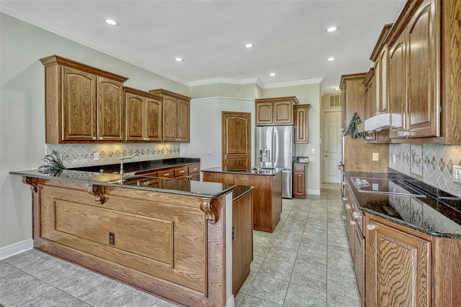Image 15 of 100 For 2350 Bradbury Road