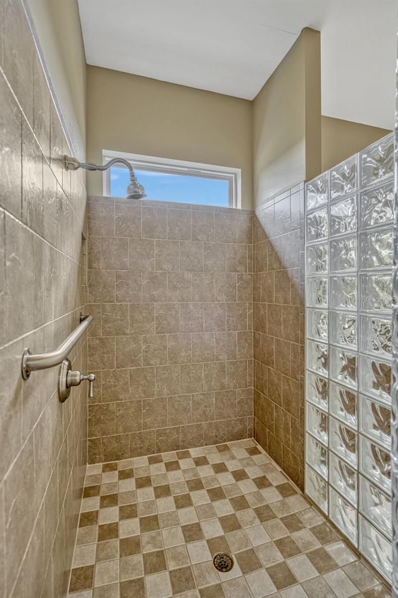 Image 31 of 100 For 2350 Bradbury Road