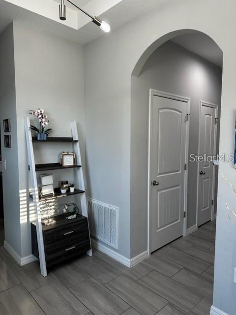 Image 8 of 44 For 9318 Mclaren Alley
