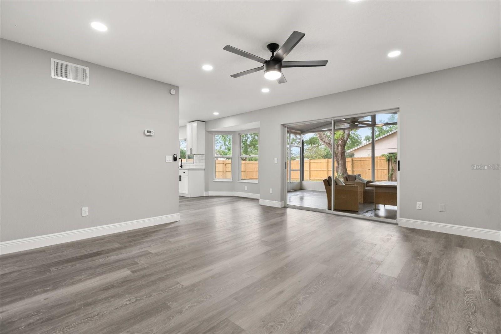 Image 19 of 46 For 2421 Deermeadow Drive