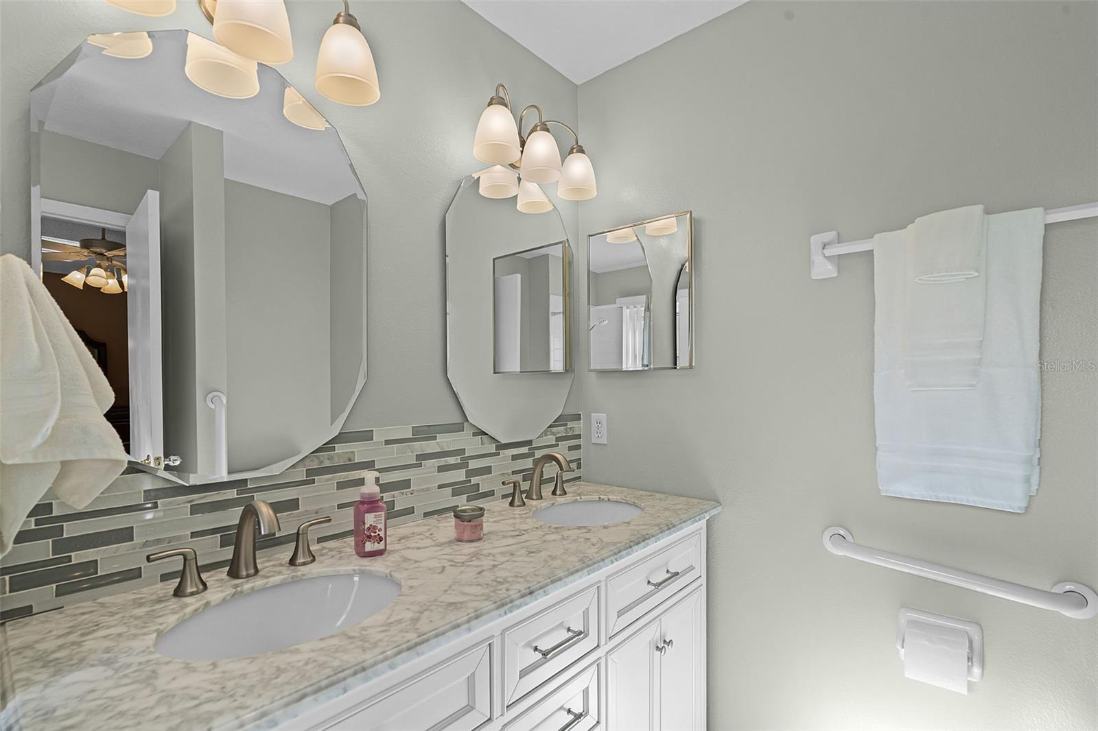 Image 21 of 33 For 11730 Kennington Court