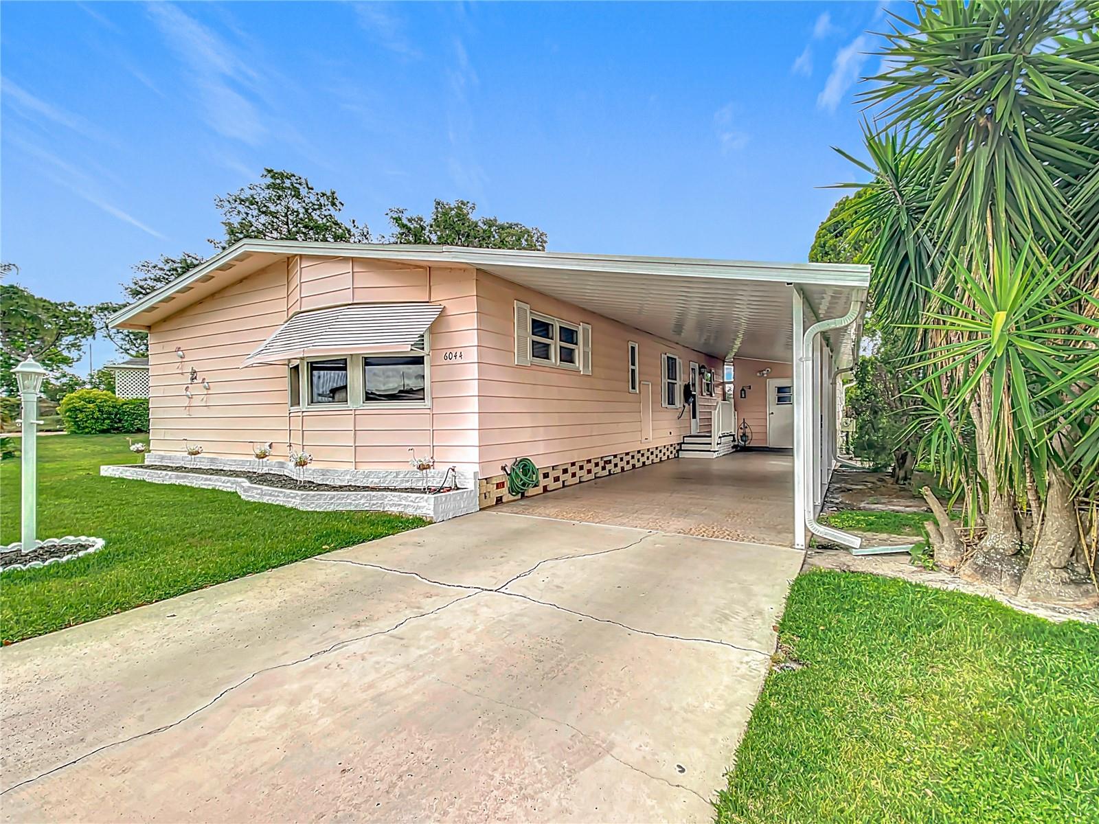 Details for 6044 Grand Oaks Drive Se, WINTER HAVEN, FL 33884