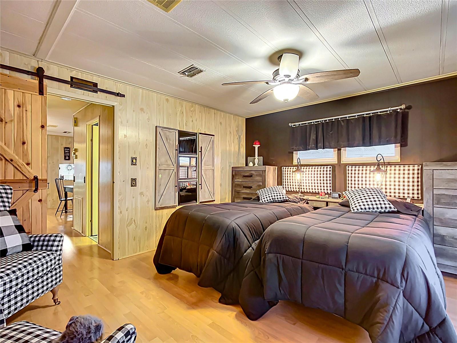 Image 19 of 52 For 6044 Grand Oaks Drive Se