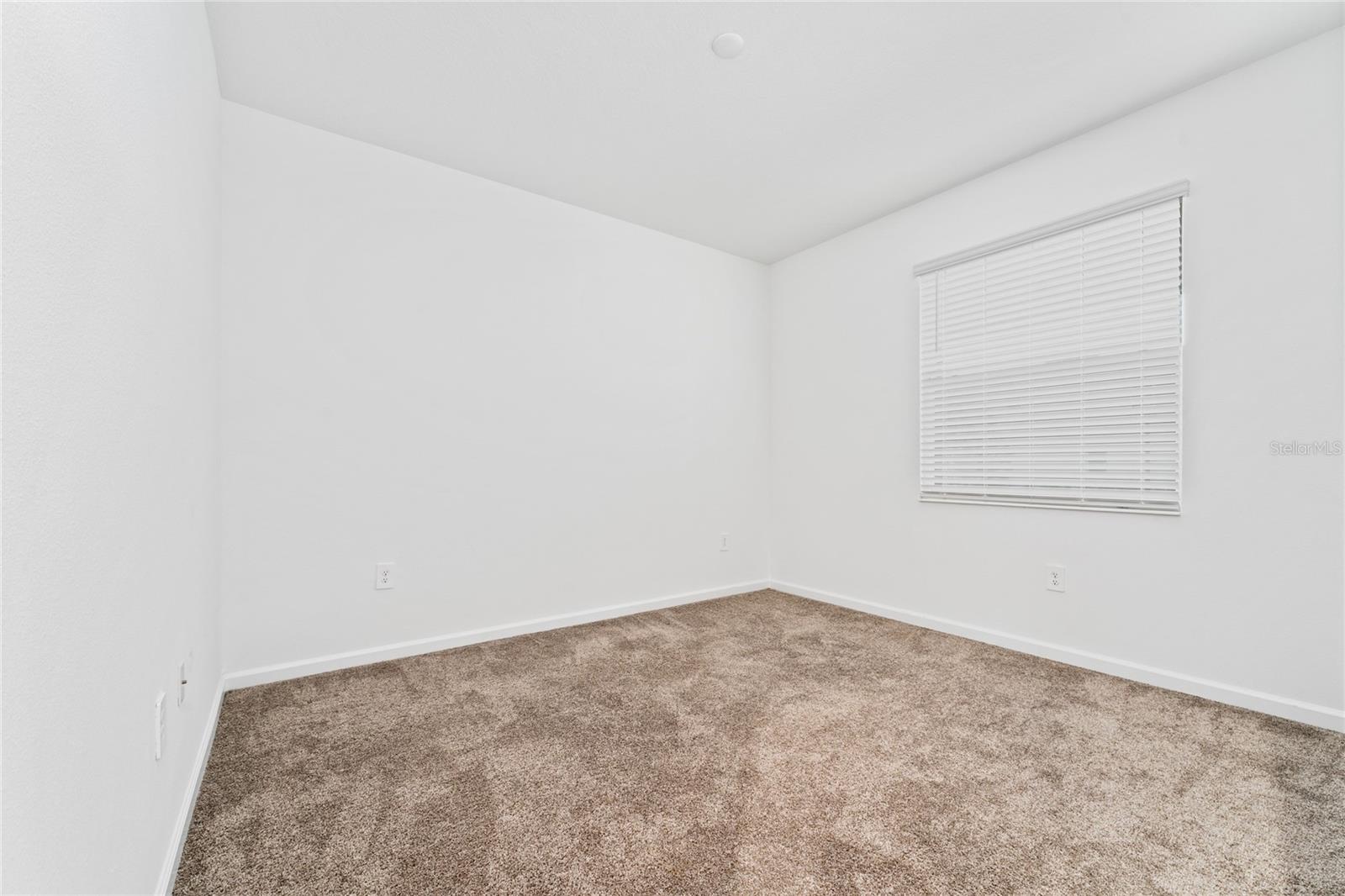 Image 11 of 34 For 8967 Chipping Square Lane