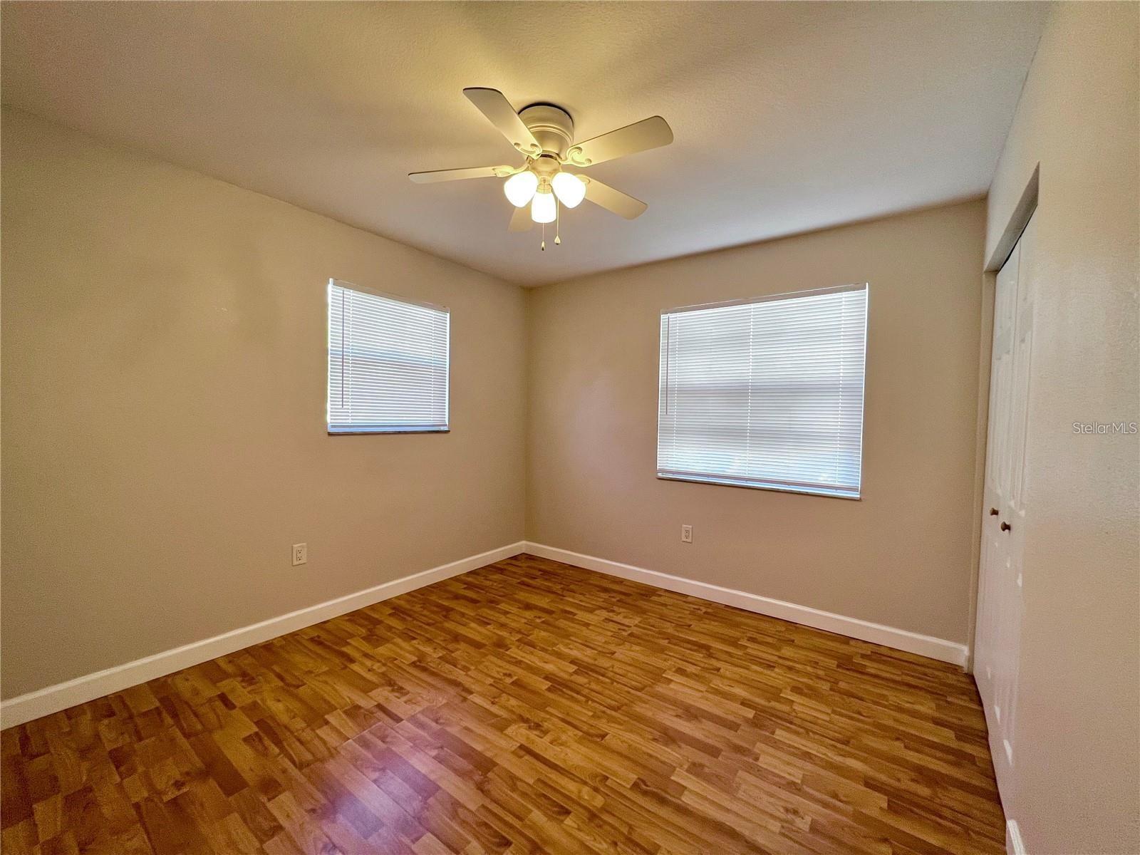 Image 4 of 8 For 209 Avenue B Se B
