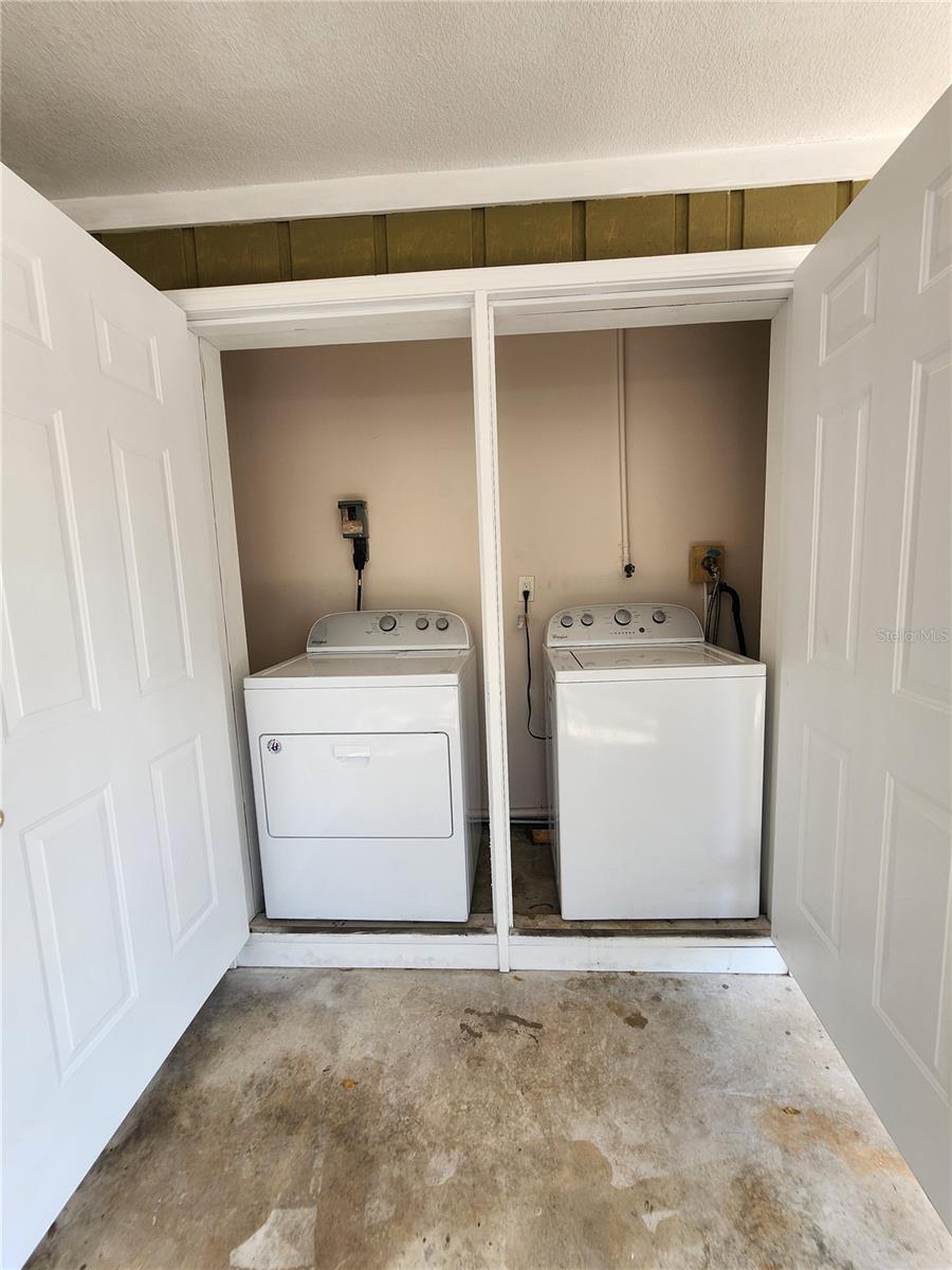 Image 9 of 11 For 209 Avenue B Se B