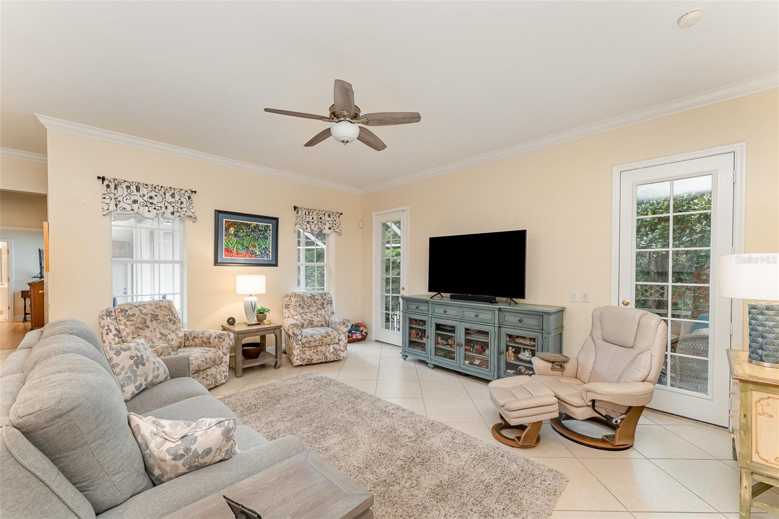 Image 11 of 43 For 1321 Artisan Avenue E