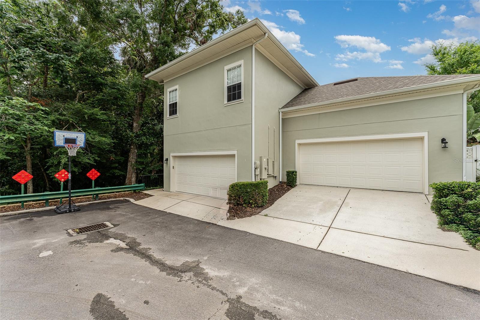 Image 2 of 43 For 1321 Artisan Avenue E