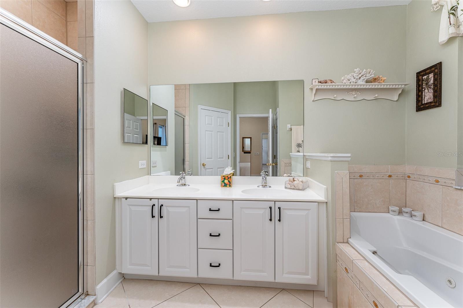 Image 23 of 43 For 1321 Artisan Avenue E