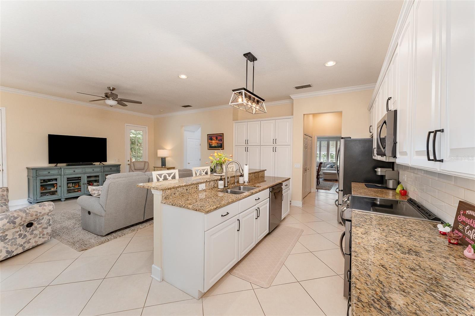 Image 6 of 43 For 1321 Artisan Avenue E