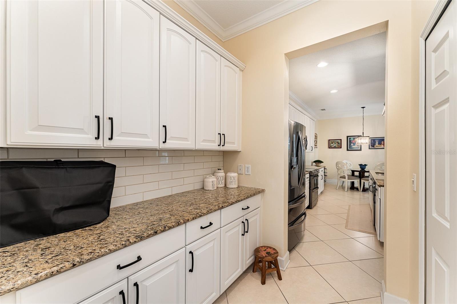 Image 9 of 43 For 1321 Artisan Avenue E