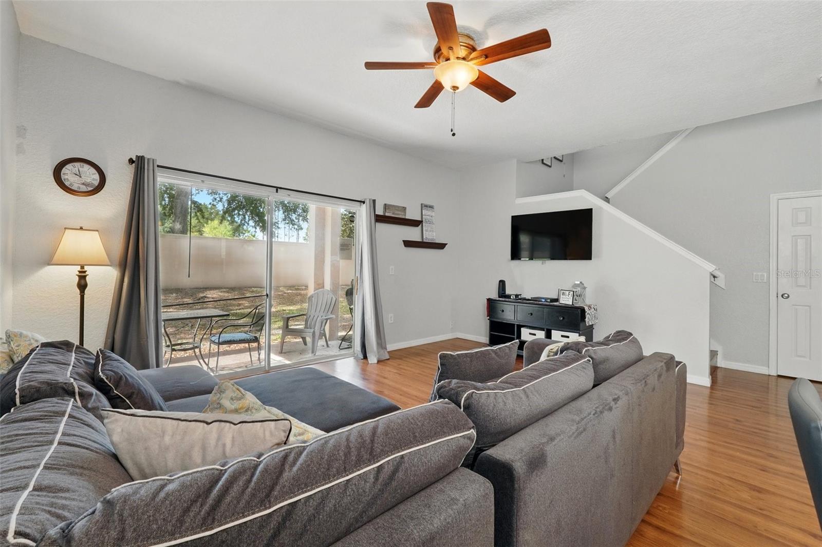 Image 17 of 40 For 203 La Mirage Street
