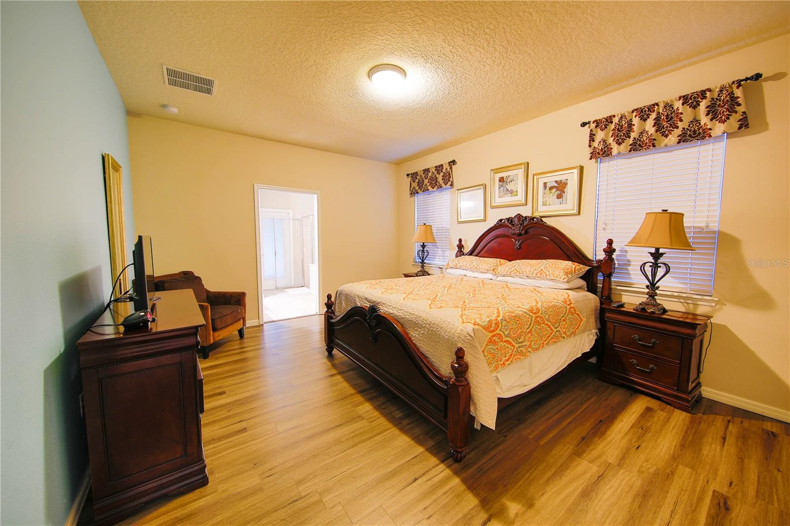 Image 14 of 46 For 8809 Rhodes Street