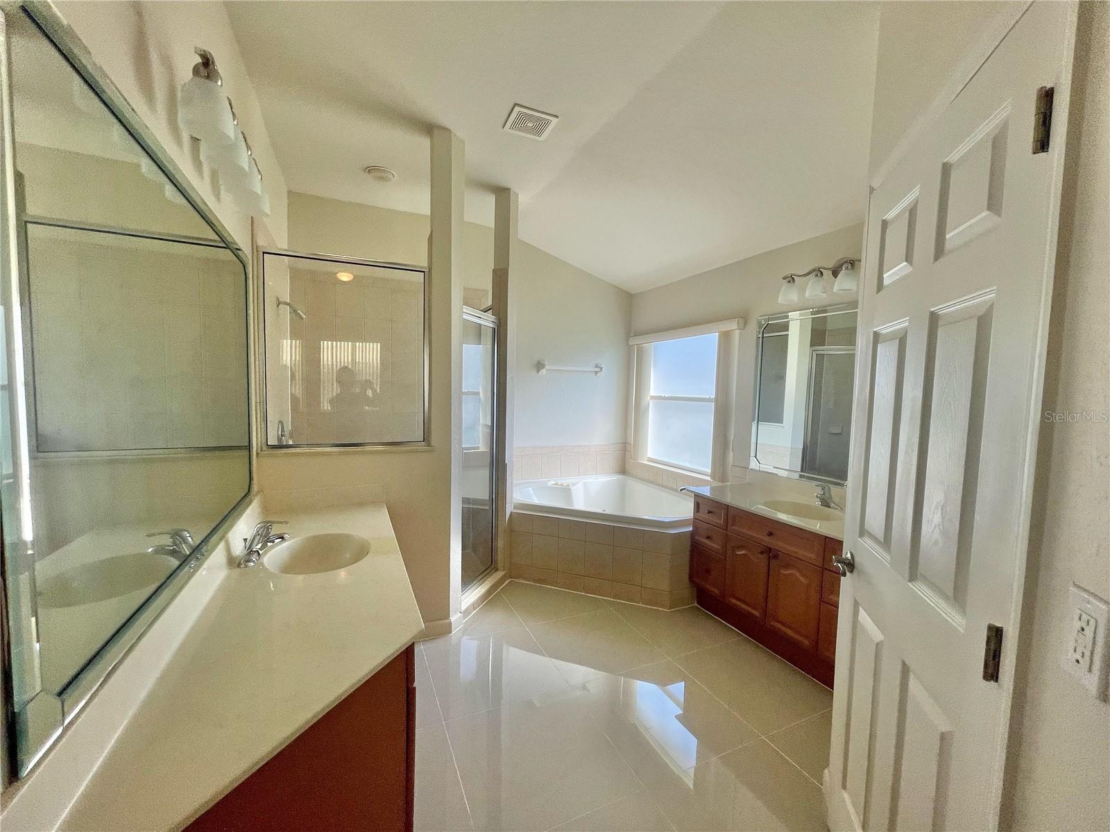 Image 13 of 43 For 2370 Hinsdale Drive
