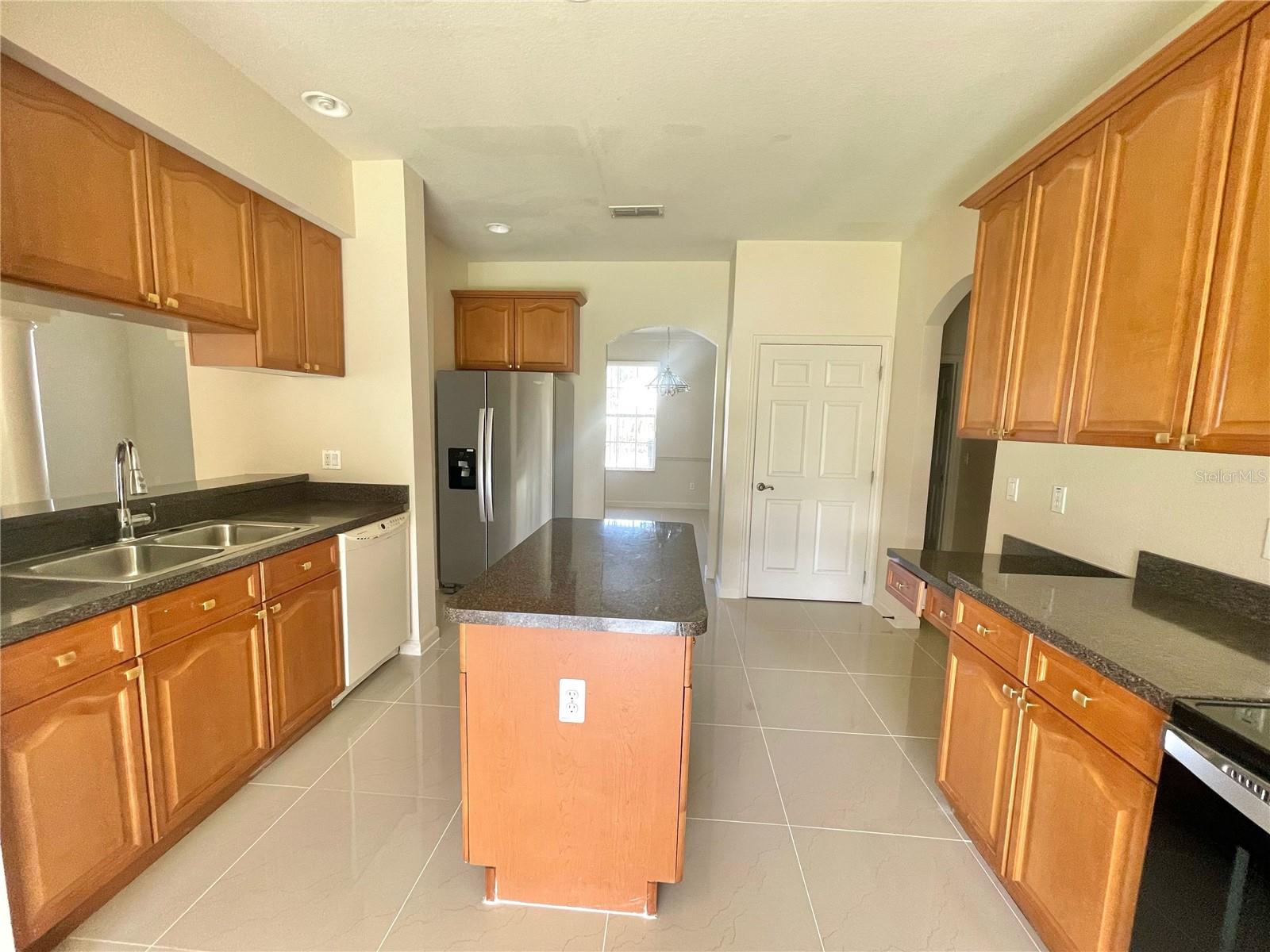 Image 18 of 43 For 2370 Hinsdale Drive