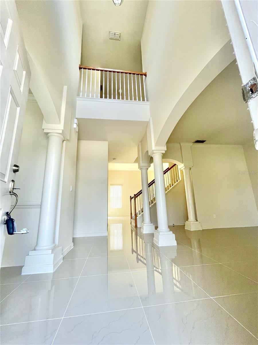 Image 4 of 43 For 2370 Hinsdale Drive
