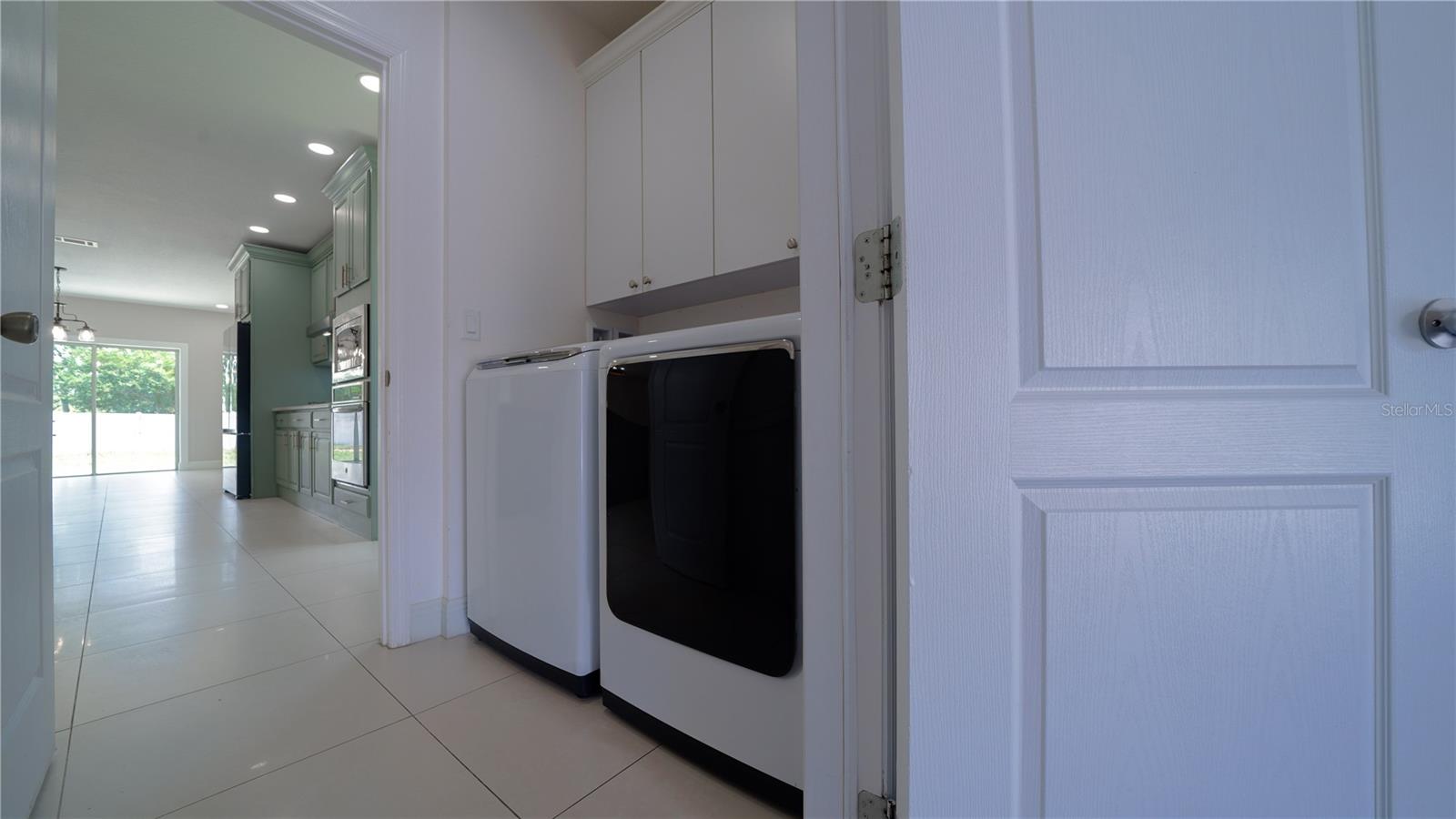 Image 15 of 40 For 647 Washington Way