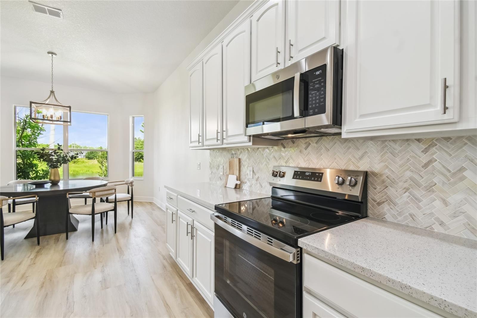 Image 18 of 78 For 517 Milano Rd