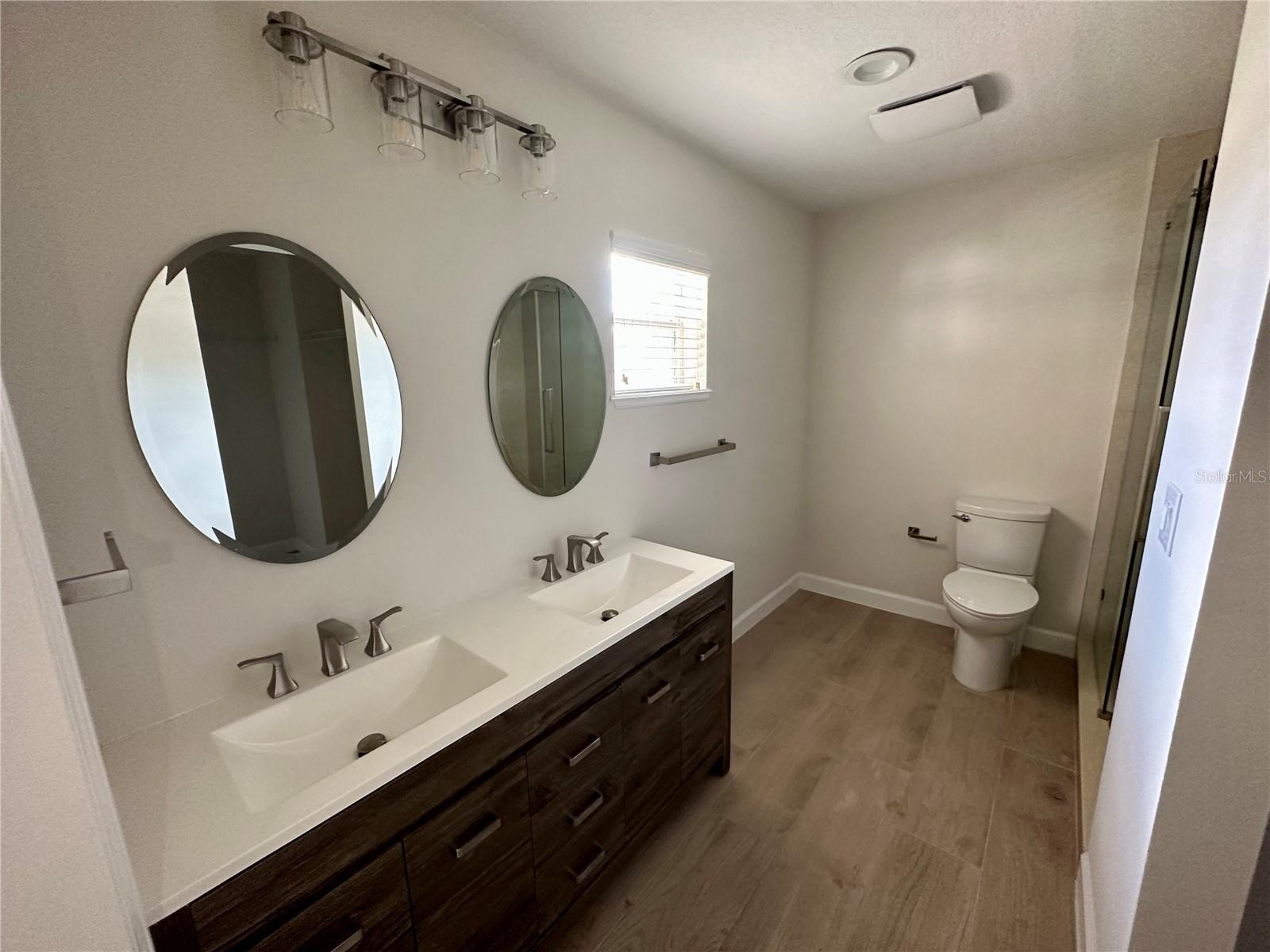 Image 15 of 26 For 707 Flagstone Street