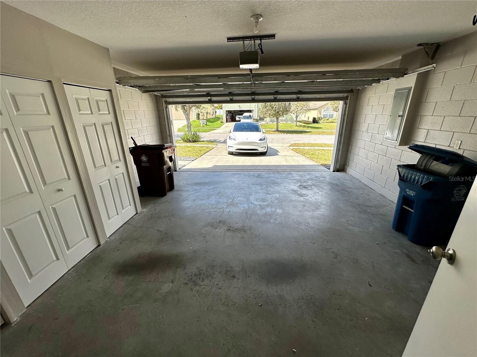 Image 8 of 26 For 707 Flagstone Street