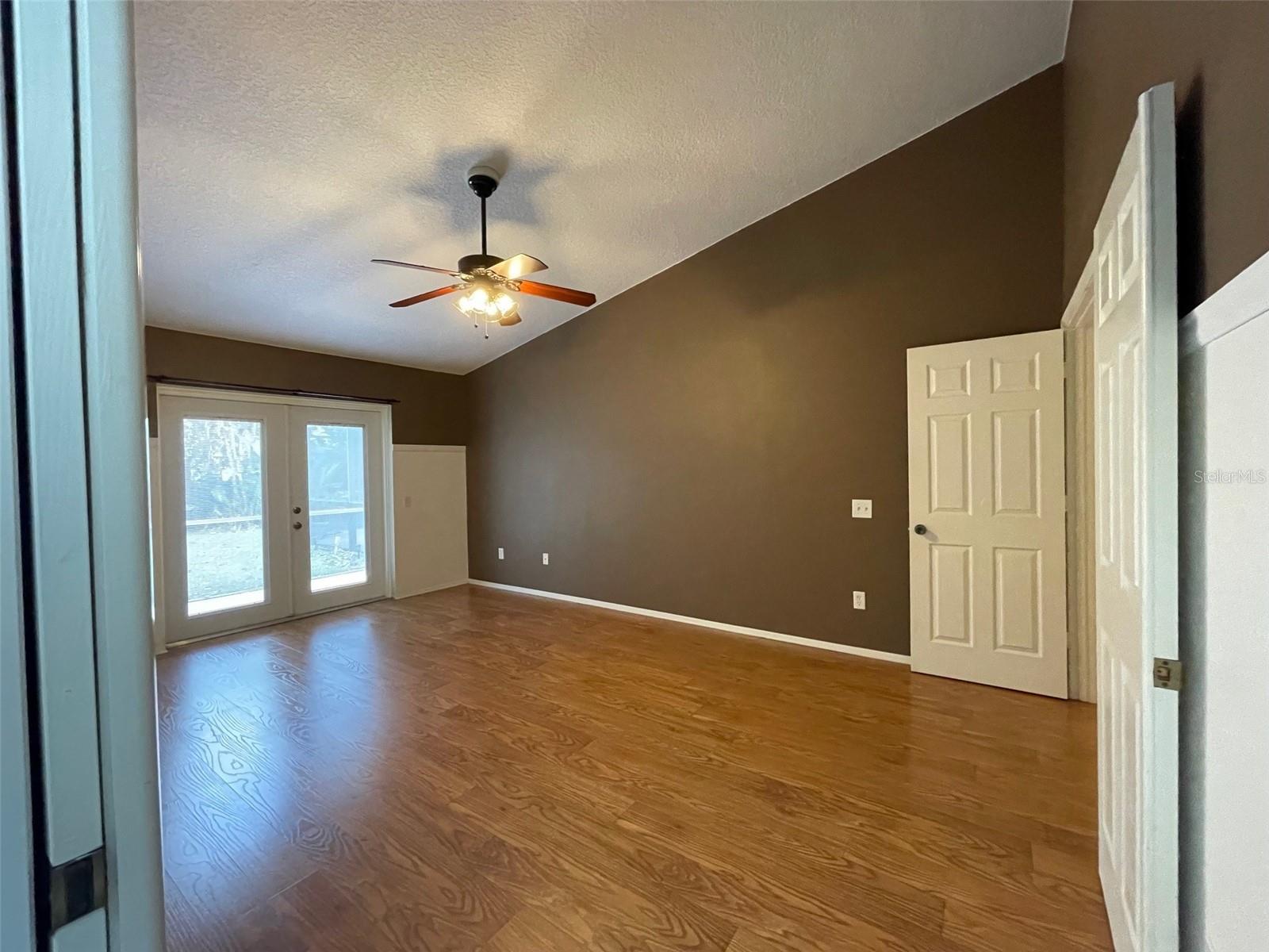 Image 15 of 53 For 7200 Green Pine Court