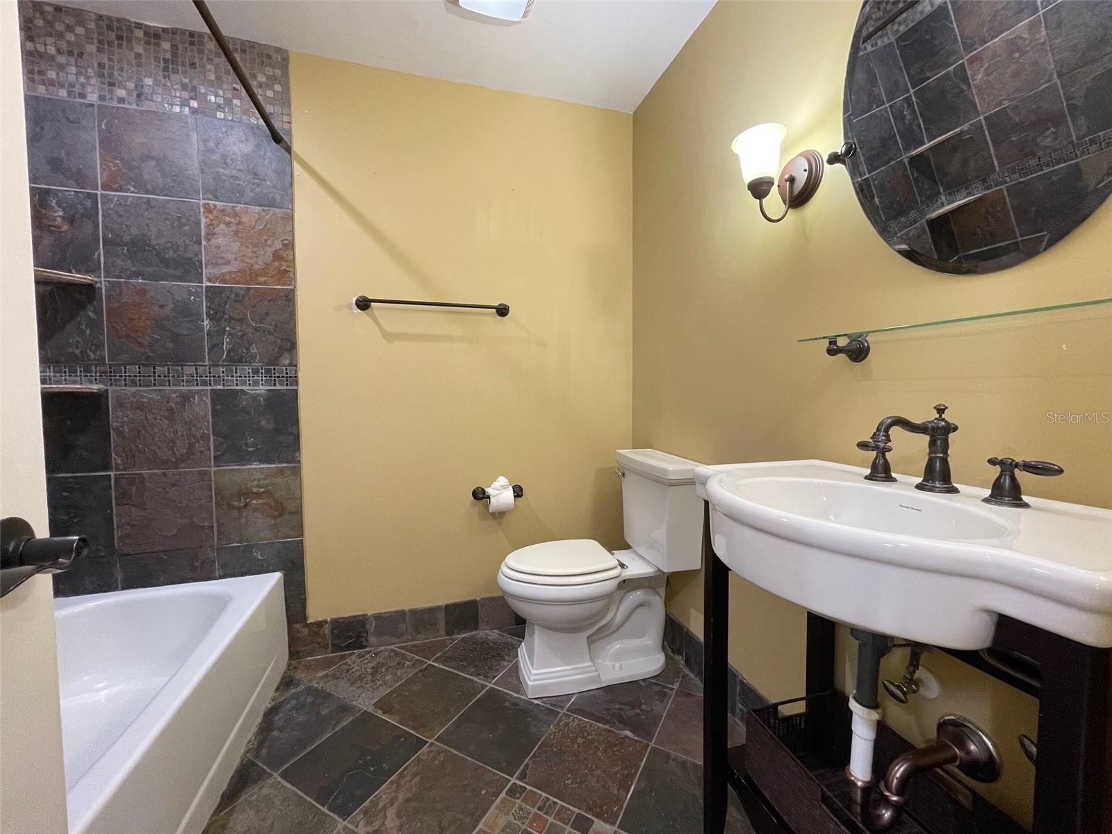 Image 21 of 53 For 7200 Green Pine Court