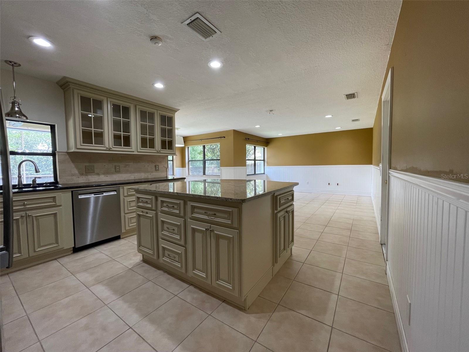 Image 23 of 53 For 7200 Green Pine Court