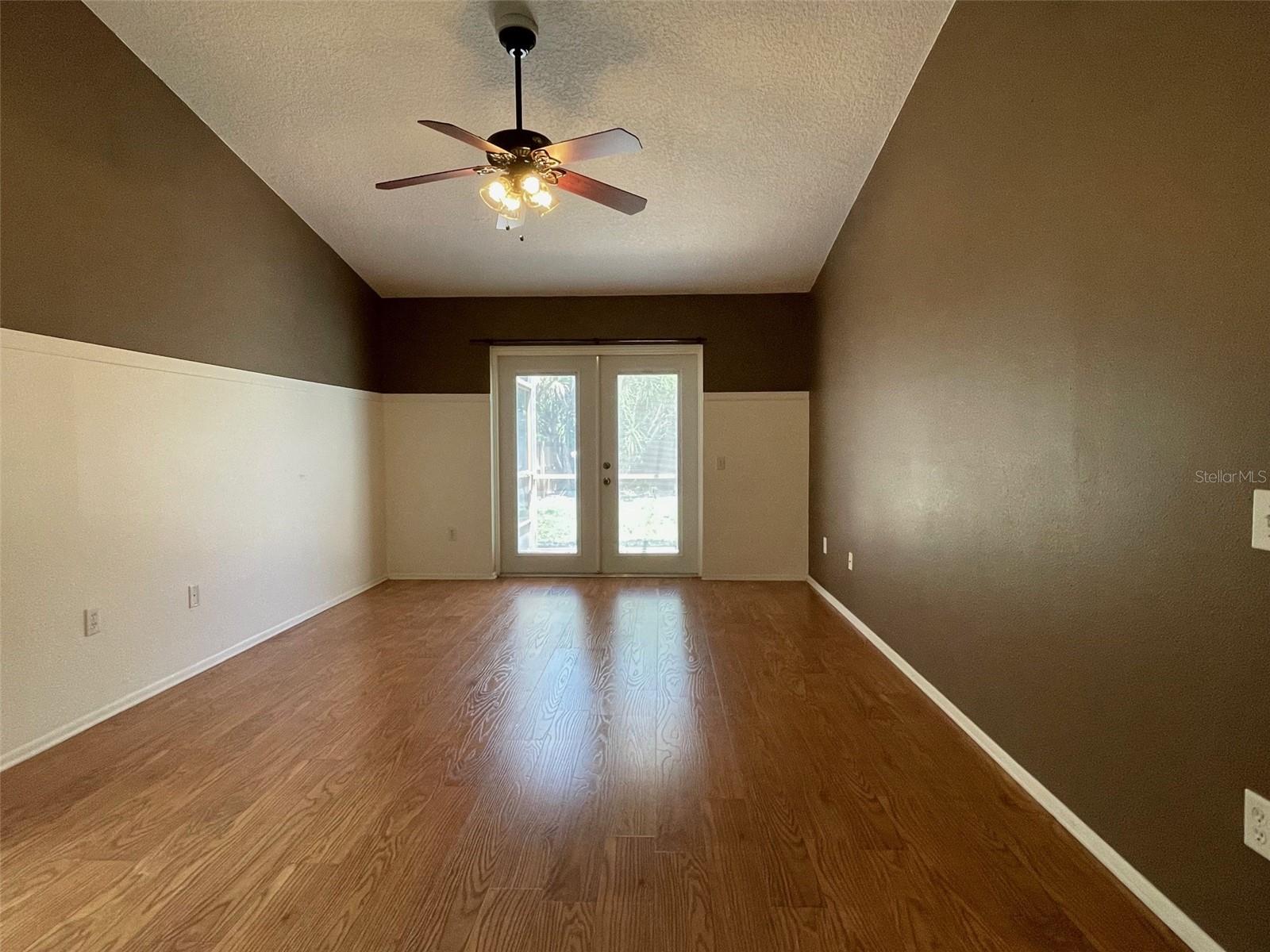 Image 9 of 53 For 7200 Green Pine Court