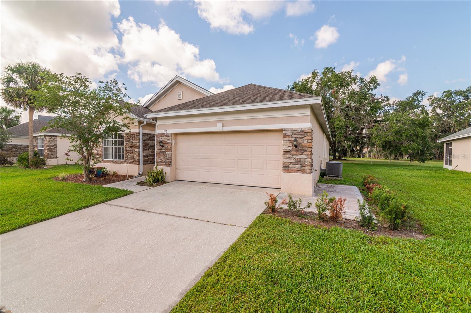 Image 2 of 55 For 1746 Golfview Drive