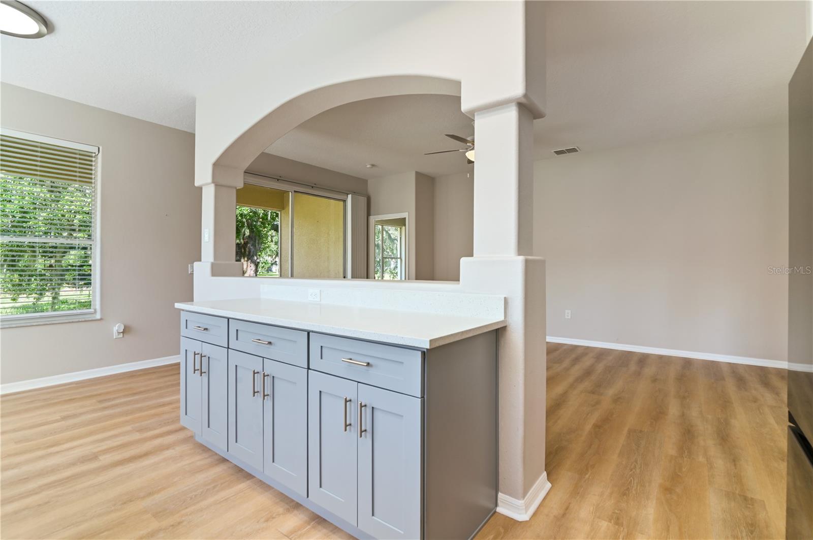 Image 20 of 55 For 1746 Golfview Drive