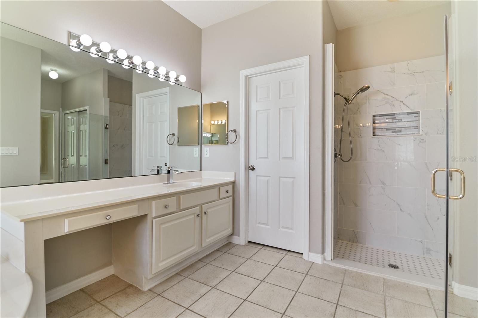 Image 31 of 55 For 1746 Golfview Drive
