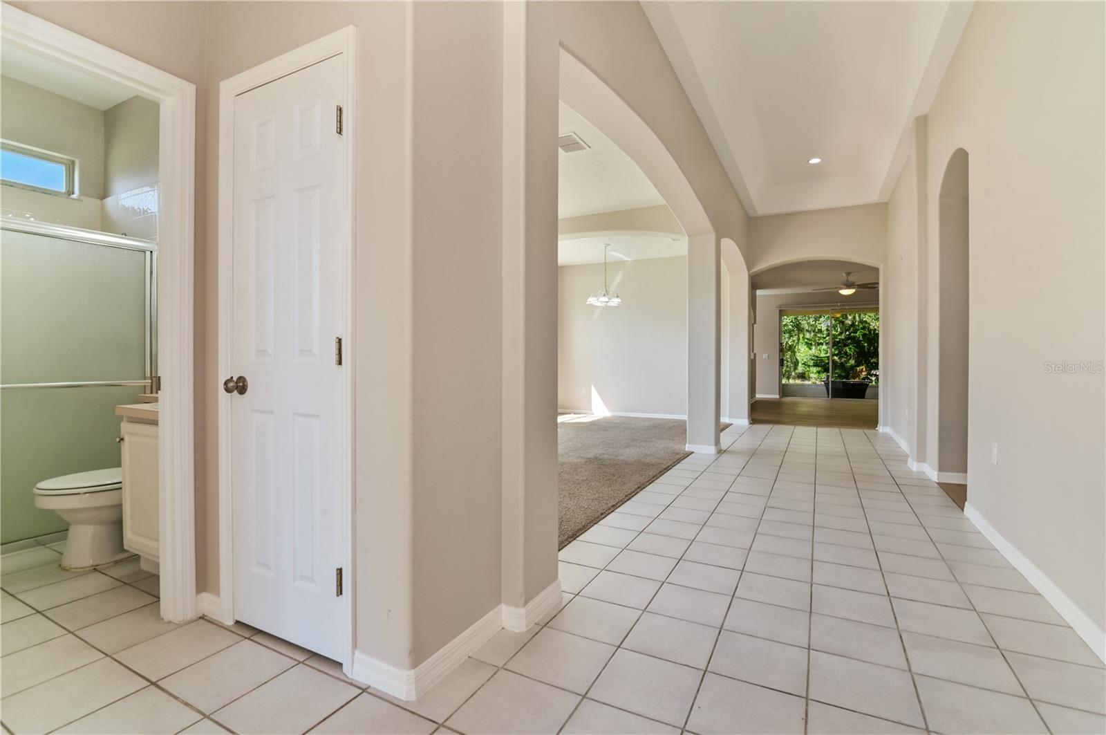 Image 4 of 55 For 1746 Golfview Drive